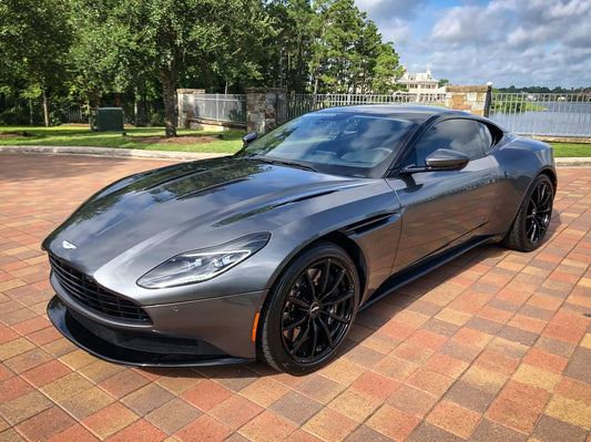 2020 ASTON MARTIN DB11 Llantas y Servicios Automotrices en CDMX y EDOMEX