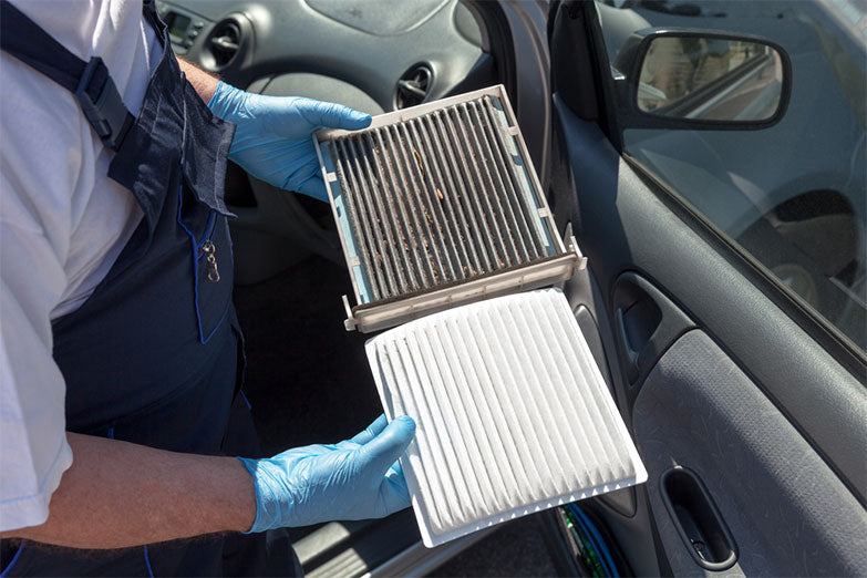 Reemplazo de Filtro de Ventilación de la Cabina