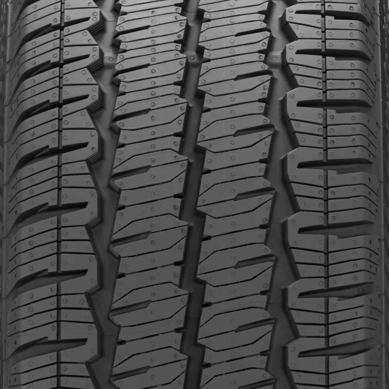 LLANTA CONTINENTAL VANCONTACT A/S 285/55R16 126/120R